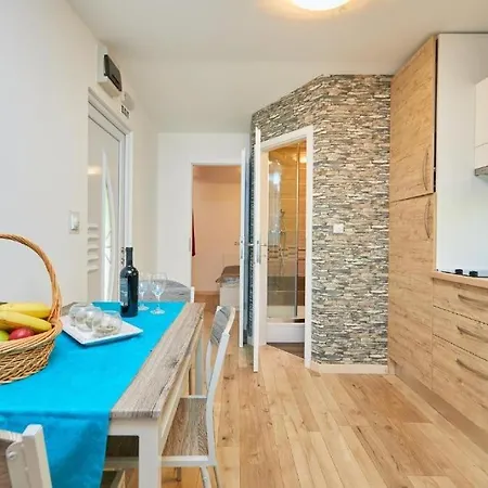 With Parking Space Babino Polje, Mljet - 22319 Apartment Babino Polje